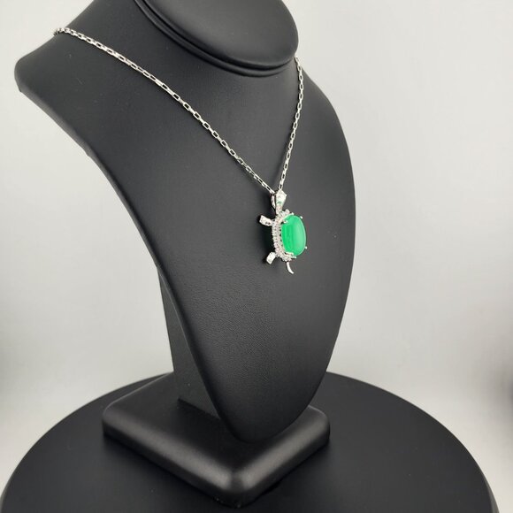 Charming Jade Turtle Necklace – Brand New & Beautiful - Picture 4 of 11